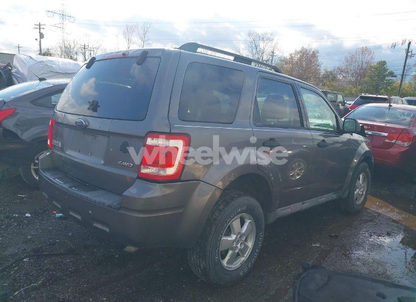 Photo 4 of 2009 Ford Escape XLT (VIN 1FMCU93779KB93176)