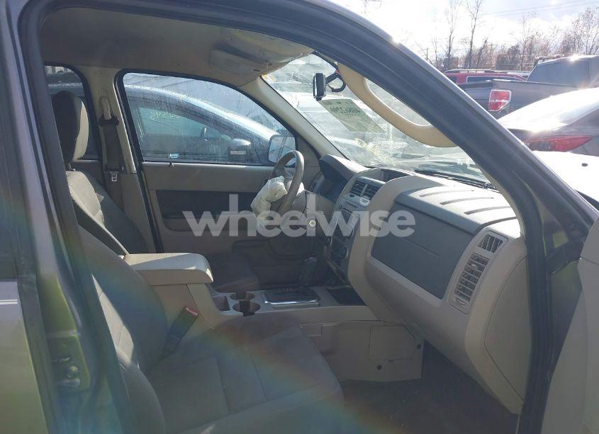 Photo 5 of 2009 Ford Escape XLT (VIN 1FMCU93779KB93176)