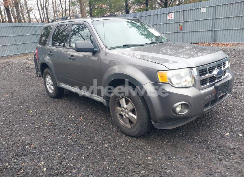 2009 Ford Escape XLT (VIN 1FMCU93789KC81766) main photo
