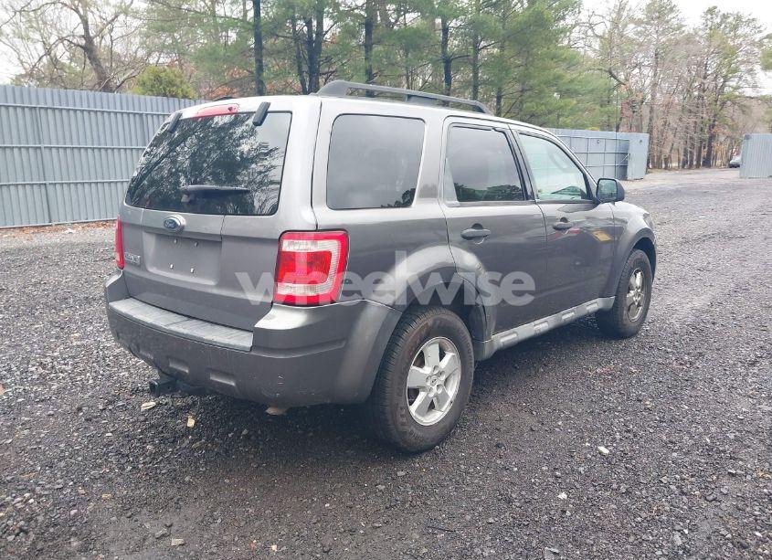 Photo 4 of 2009 Ford Escape XLT (VIN 1FMCU93789KC81766)