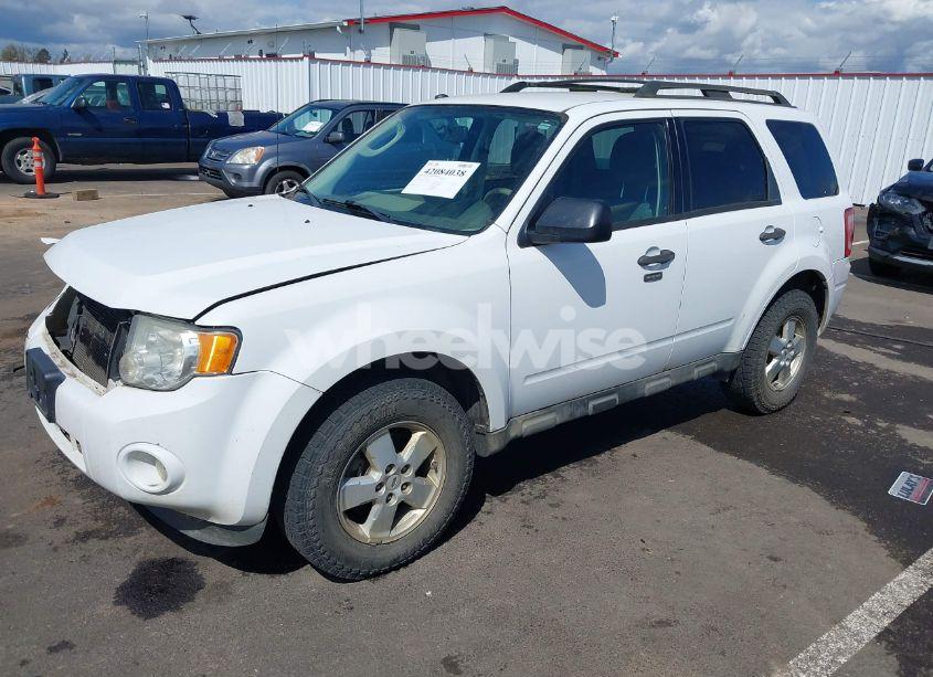 Photo 2 of 2009 Ford Escape XLT (VIN 1FMCU93799KC86362)