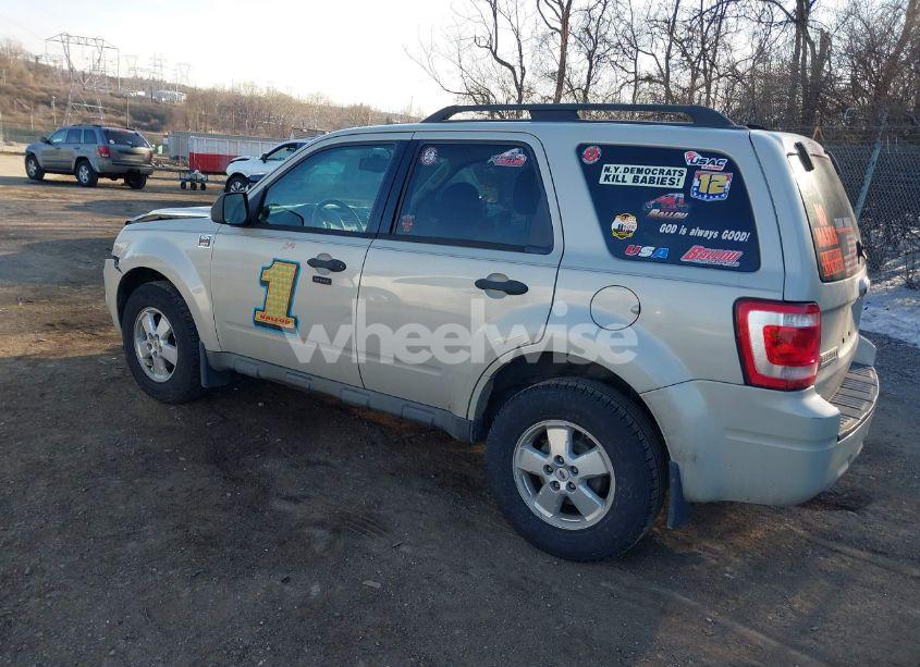 Photo 3 of 2009 Ford Escape XLT (VIN 1FMCU937X9KC57467)