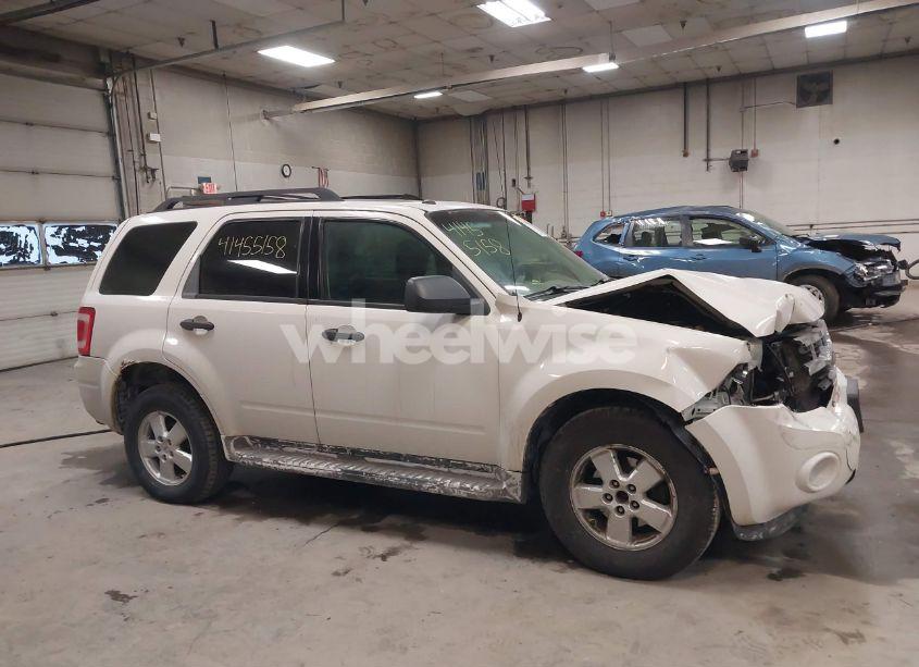 Photo 14 of 2009 Ford Escape XLT (VIN 1FMCU93G09KA07316)
