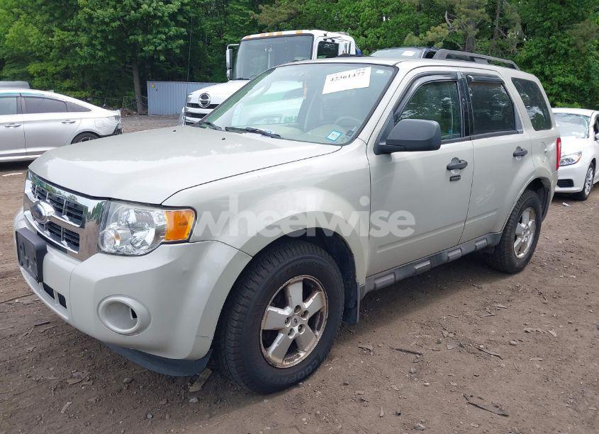Photo 2 of 2009 Ford Escape XLT (VIN 1FMCU93G09KA57259)