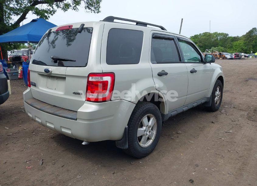 Photo 4 of 2009 Ford Escape XLT (VIN 1FMCU93G09KA57259)