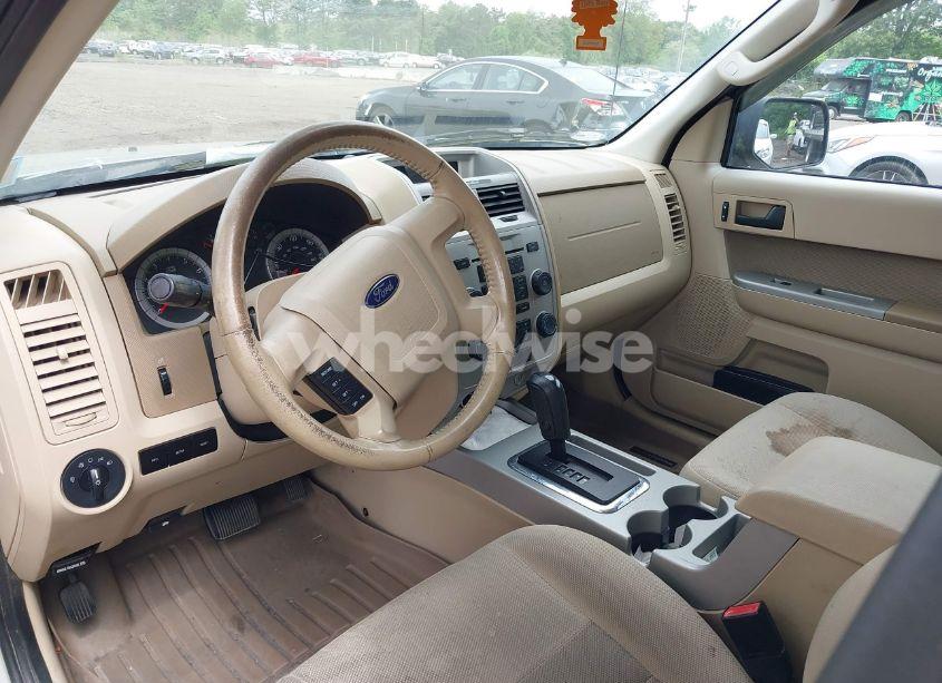 Photo 5 of 2009 Ford Escape XLT (VIN 1FMCU93G09KA57259)