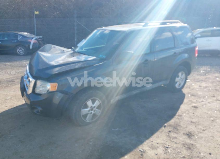 Photo 2 of 2009 Ford Escape XLT (VIN 1FMCU93G09KA65863)