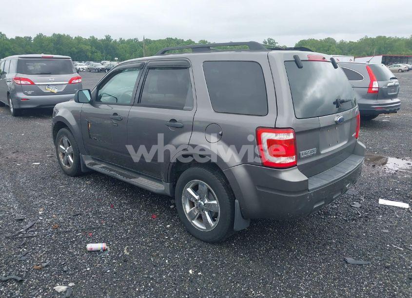 Photo 3 of 2009 Ford Escape XLT (VIN 1FMCU93G09KB00918)