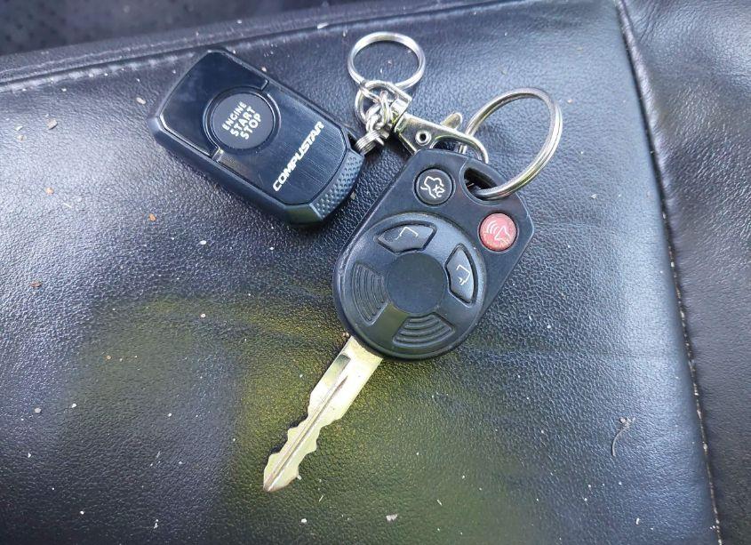 Photo 11 of 2009 Ford Escape XLT (VIN 1FMCU93G19KB78253)