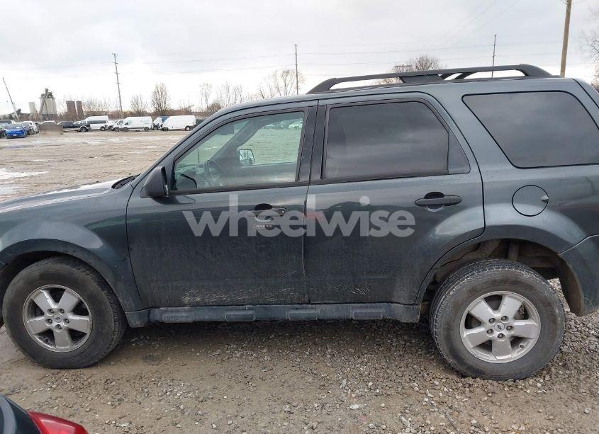 Photo 14 of 2009 Ford Escape XLT (VIN 1FMCU93G29KC65983)