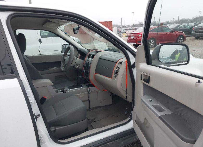 Photo 5 of 2009 Ford Escape XLT (VIN 1FMCU93G39KC84851)