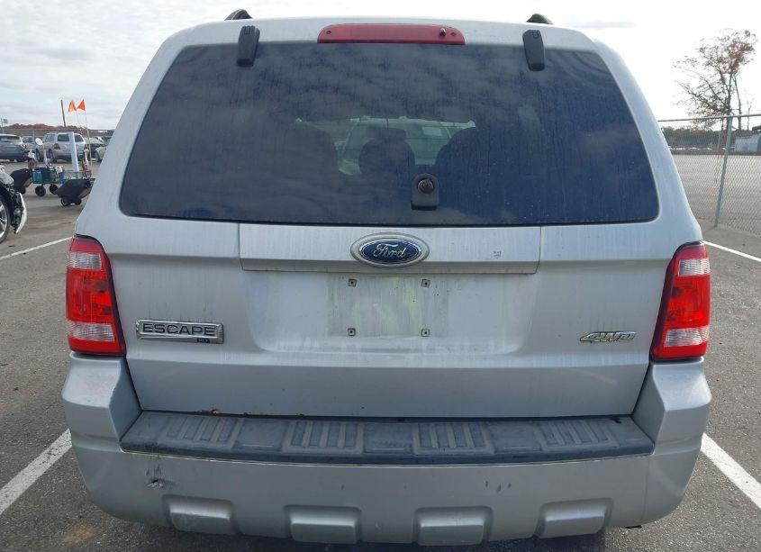 Photo 16 of 2009 Ford Escape XLT (VIN 1FMCU93G49KA25219)