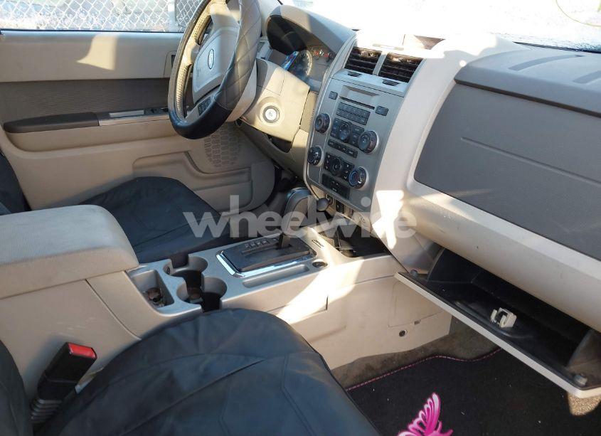 Photo 5 of 2009 Ford Escape XLT (VIN 1FMCU93G49KA87879)