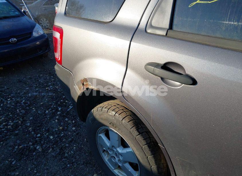 Photo 6 of 2009 Ford Escape XLT (VIN 1FMCU93G49KA87879)