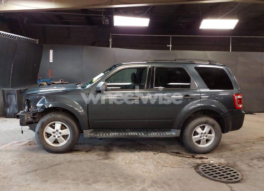 Photo 15 of 2009 Ford Escape XLT (VIN 1FMCU93G49KD04816)