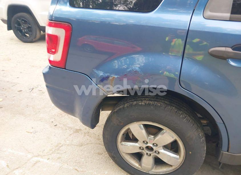 Photo 12 of 2009 Ford Escape XLT (VIN 1FMCU93G59KA07909)