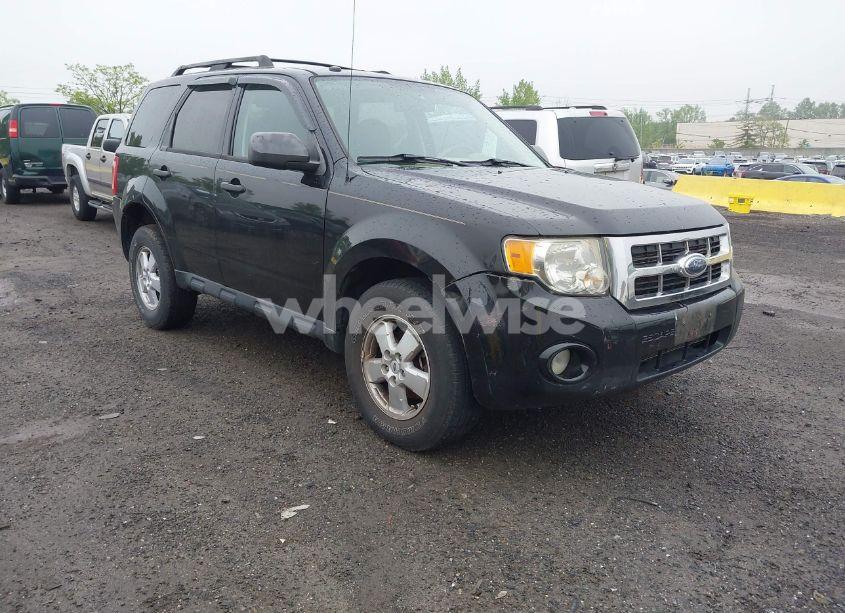 2009 Ford Escape XLT (VIN 1FMCU93G69KA82263) main photo
