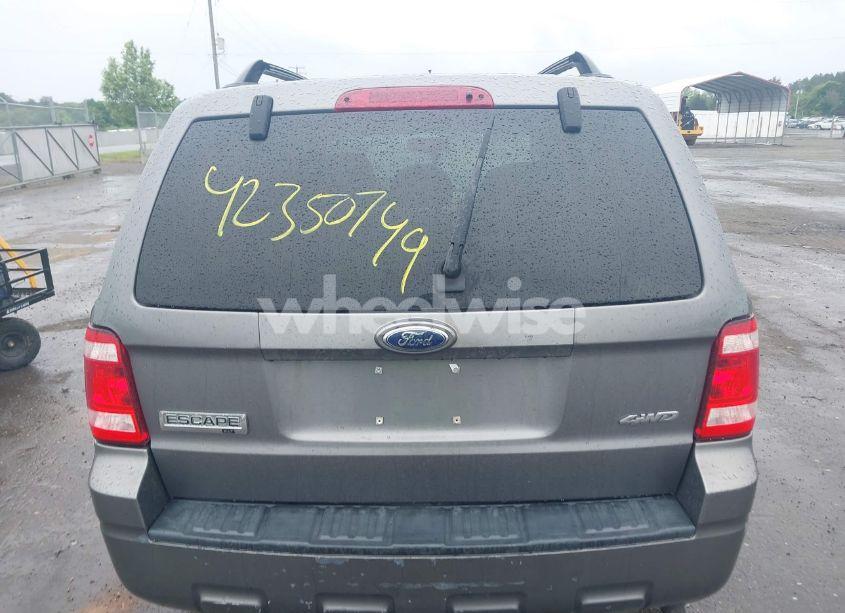 Photo 15 of 2009 Ford Escape XLT (VIN 1FMCU93G69KB62260)