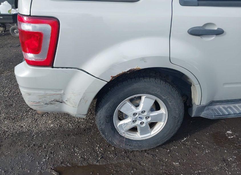 Photo 6 of 2009 Ford Escape XLT (VIN 1FMCU93G69KC29455)