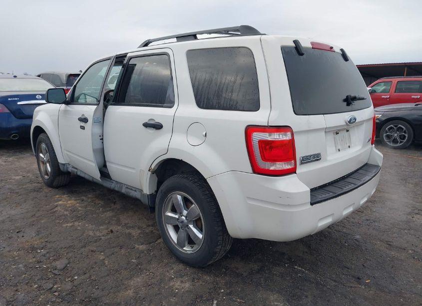 Photo 3 of 2009 Ford Escape XLT (VIN 1FMCU93G89KA34070)