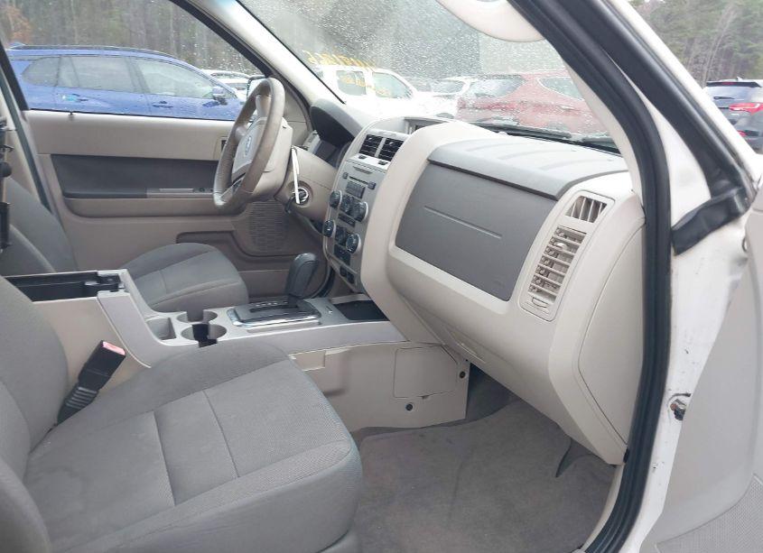 Photo 5 of 2009 Ford Escape XLT (VIN 1FMCU93G89KA34070)