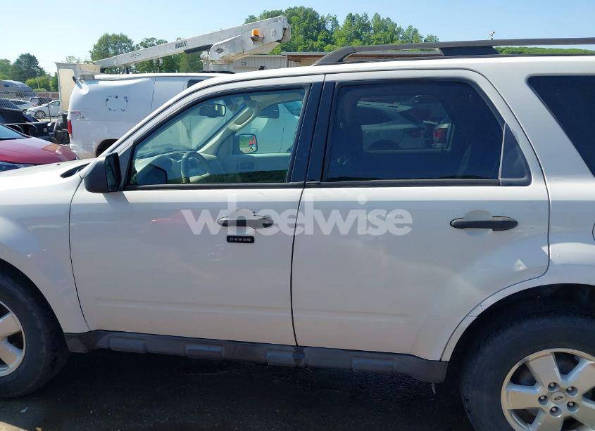 Photo 14 of 2009 Ford Escape XLT (VIN 1FMCU93G89KA82202)