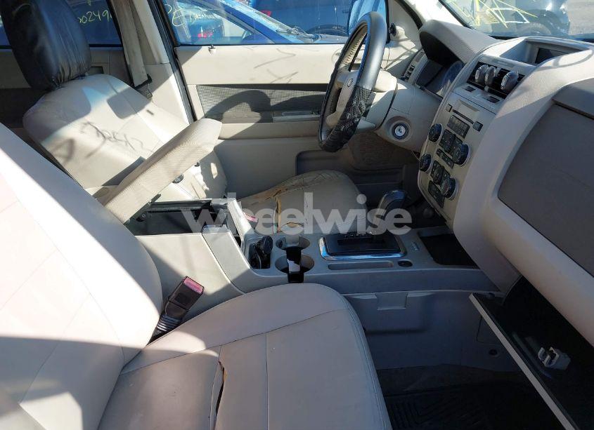 Photo 5 of 2009 Ford Escape XLT (VIN 1FMCU93G99KA95038)