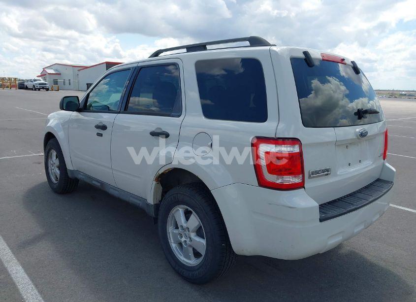 Photo 3 of 2009 Ford Escape XLT (VIN 1FMCU93G99KB40186)