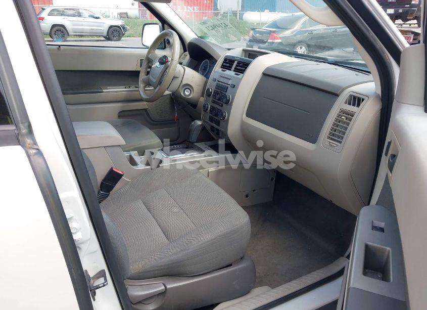 Photo 5 of 2009 Ford Escape XLT (VIN 1FMCU93G99KB40186)