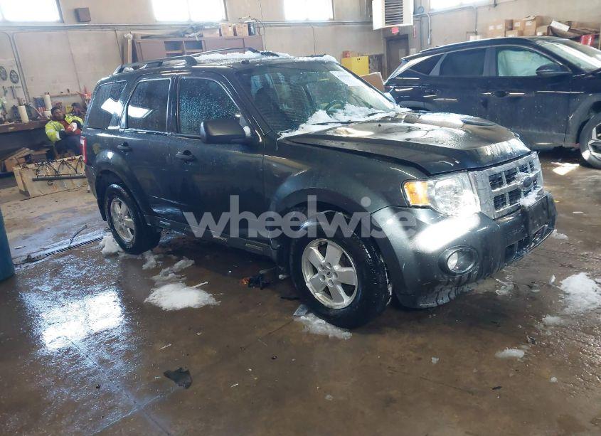 2009 Ford Escape XLT (VIN 1FMCU93G99KB63855) main photo