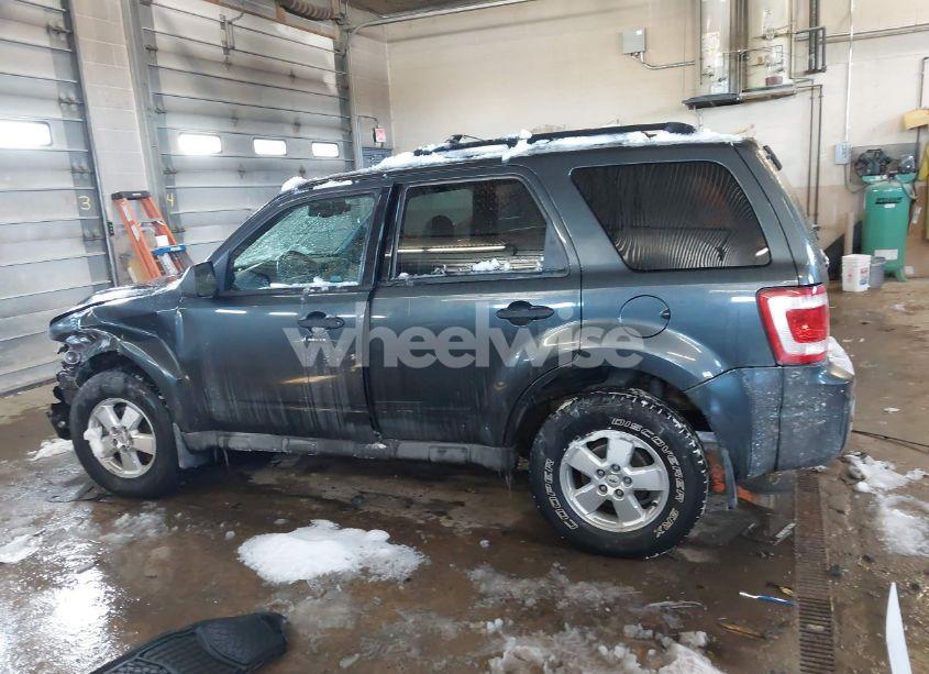 Photo 14 of 2009 Ford Escape XLT (VIN 1FMCU93G99KB63855)