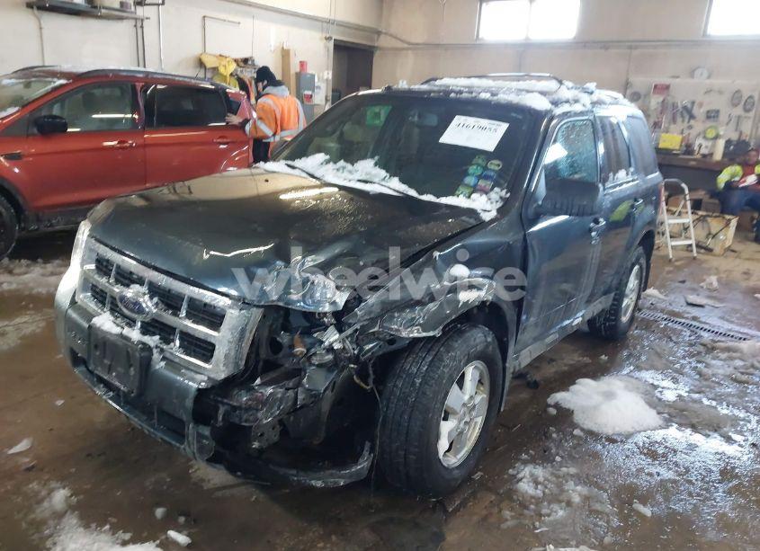 Photo 2 of 2009 Ford Escape XLT (VIN 1FMCU93G99KB63855)