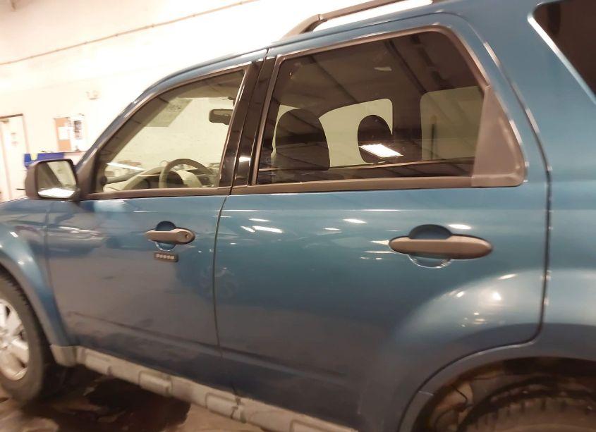 Photo 14 of 2009 Ford Escape XLT (VIN 1FMCU93G99KC47884)