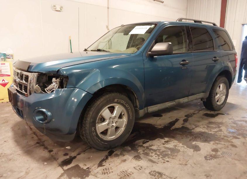 Photo 2 of 2009 Ford Escape XLT (VIN 1FMCU93G99KC47884)