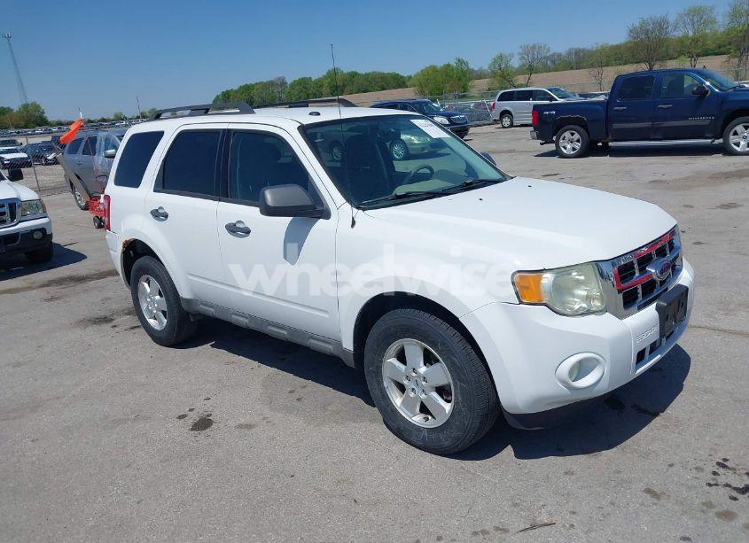 2009 Ford Escape XLT (VIN 1FMCU93G99KC85003) main photo
