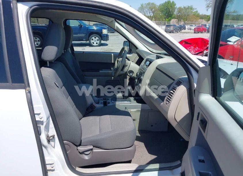 Photo 5 of 2009 Ford Escape XLT (VIN 1FMCU93G99KC85003)