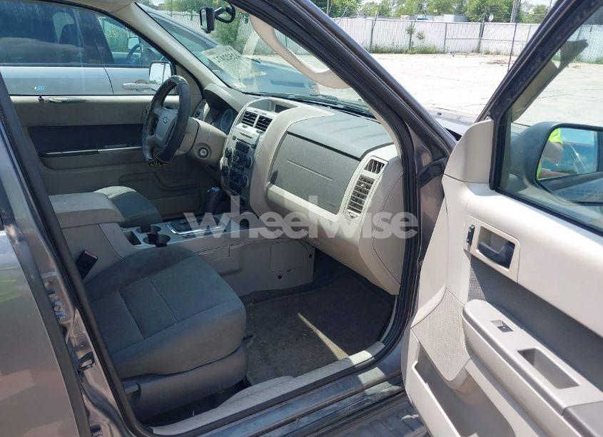 Photo 5 of 2009 Ford Escape XLT (VIN 1FMCU93GX9KB27298)