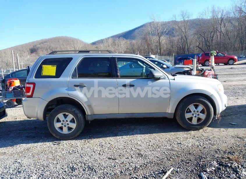 Photo 13 of 2009 Ford Escape XLT (VIN 1FMCU93GX9KC25568)
