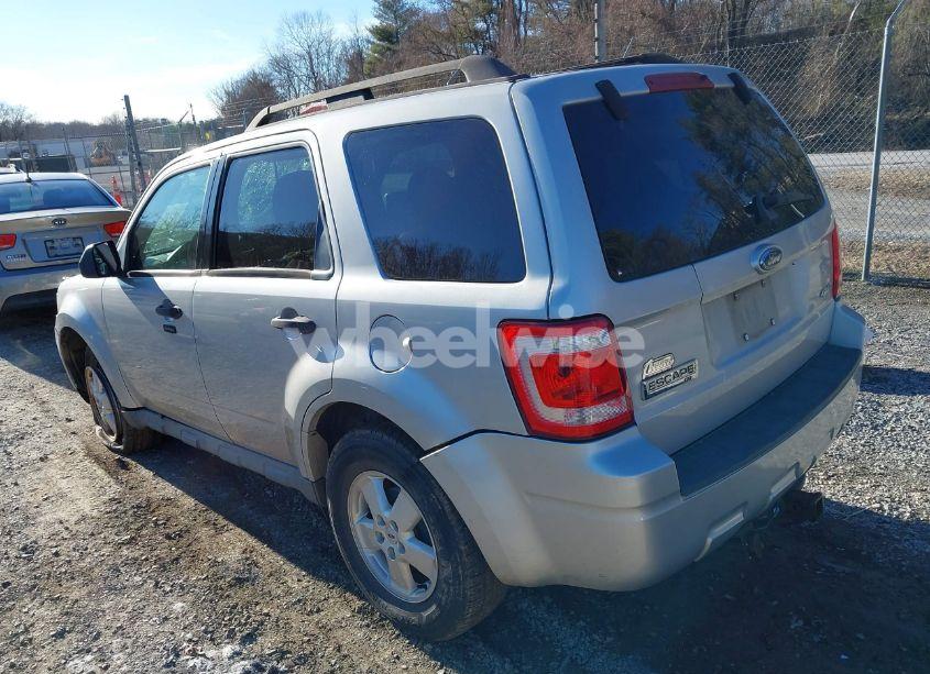 Photo 3 of 2009 Ford Escape XLT (VIN 1FMCU93GX9KC25568)