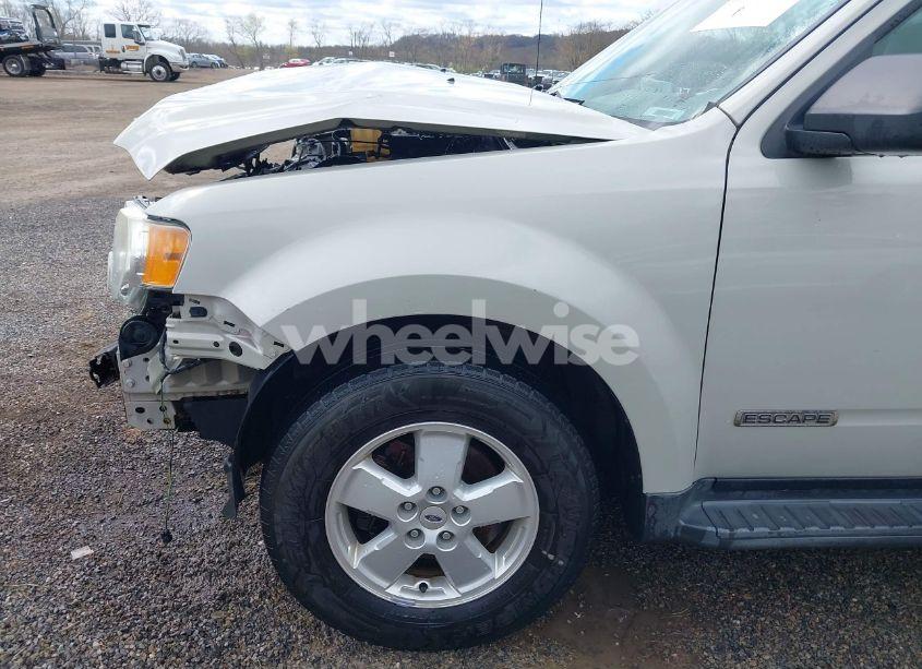 Photo 19 of 2008 Ford Escape XLT (VIN 1FMCU93ZX8KB33764)