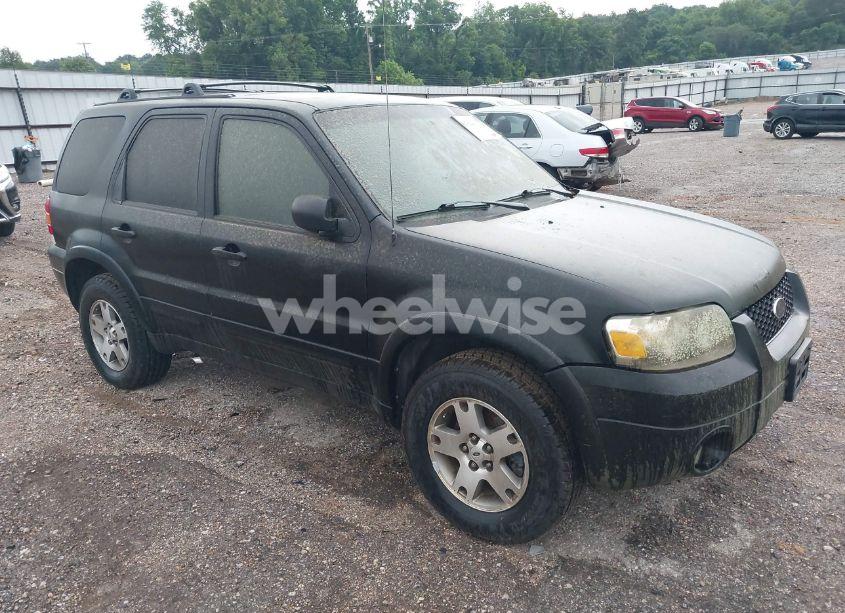 2005 Ford Escape LIMITED (VIN 1FMCU94105KA84482) main photo