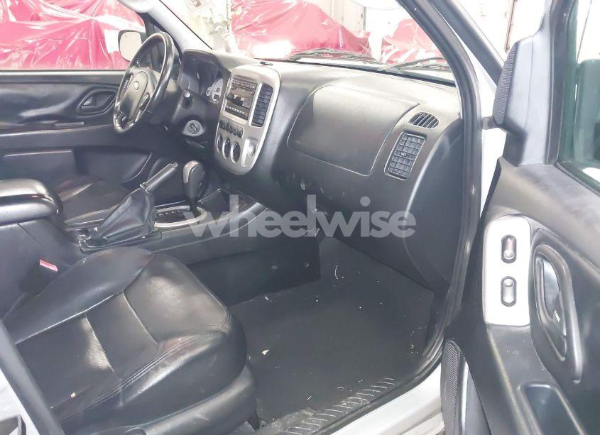 Photo 5 of 2006 Ford Escape LIMITED (VIN 1FMCU94116KA13194)