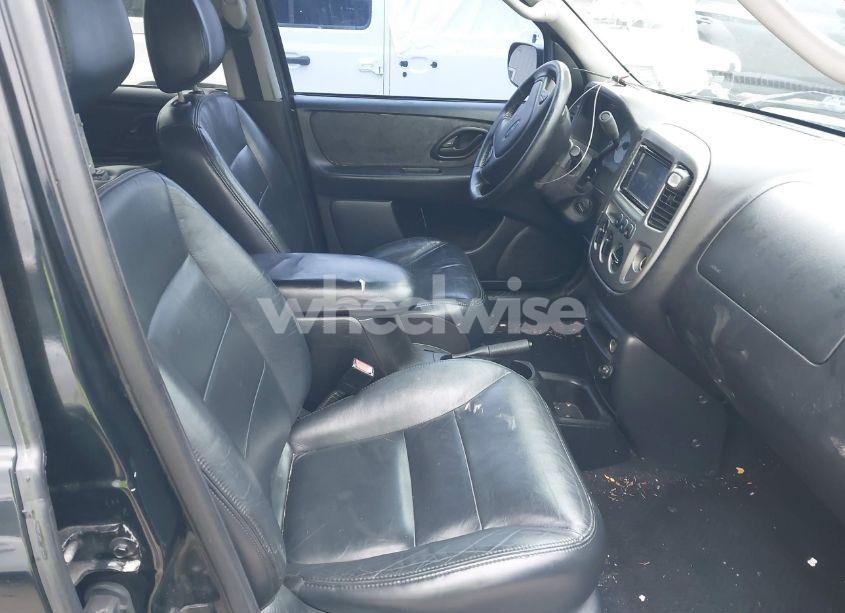 Photo 5 of 2004 Ford Escape LIMITED (VIN 1FMCU94124KA36321)