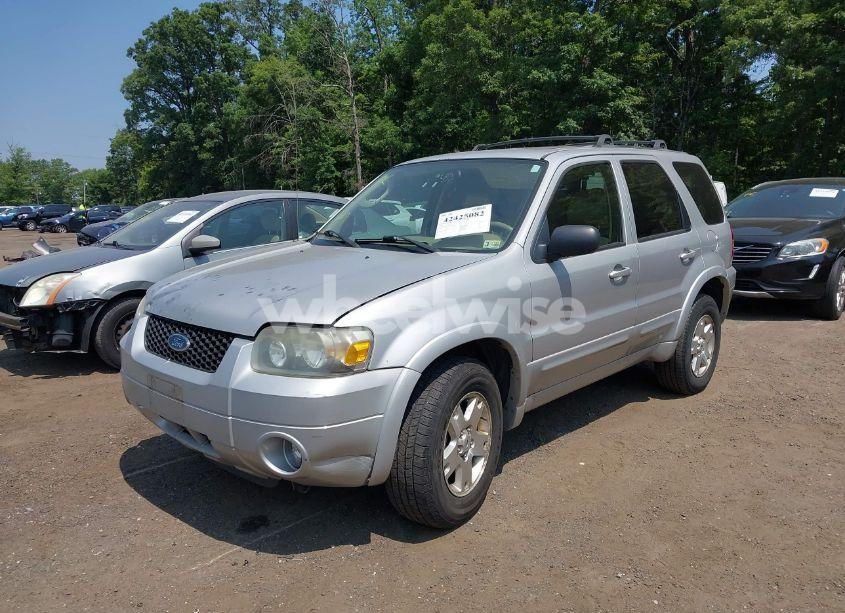 Photo 2 of 2006 Ford Escape LIMITED (VIN 1FMCU94136KA09129)