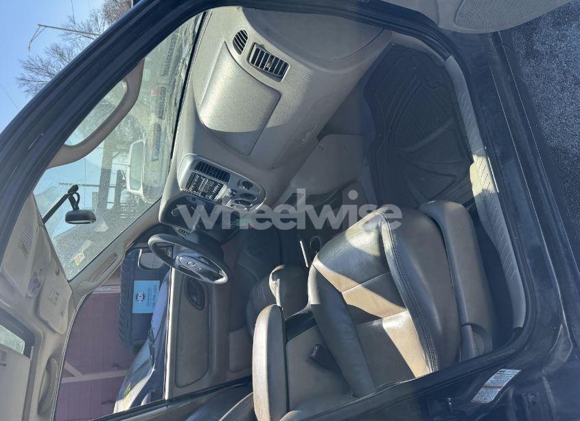 Photo 5 of 2004 Ford Escape LIMITED (VIN 1FMCU94144KA88842)