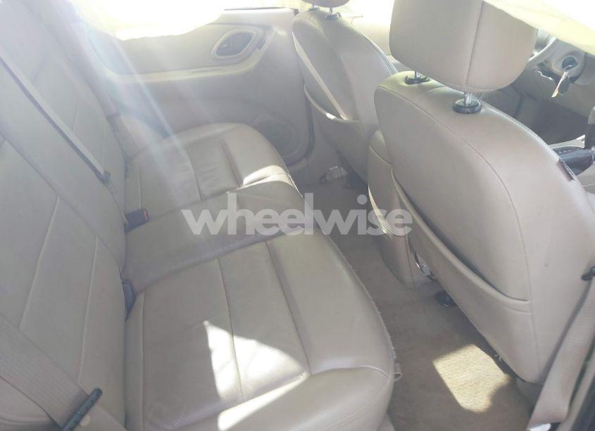 Photo 18 of 2007 Ford Escape LIMITED (VIN 1FMCU94147KA24935)