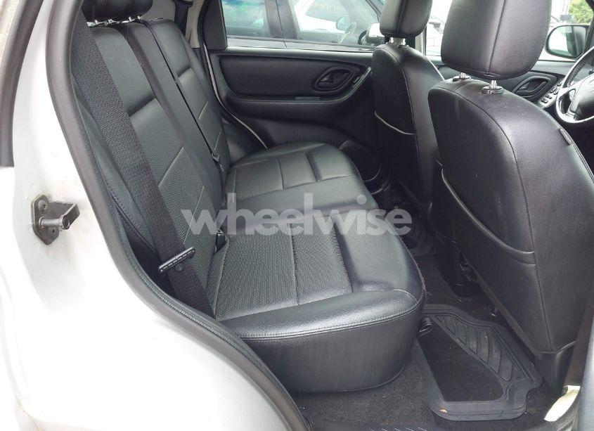 Photo 8 of 2007 Ford Escape LIMITED (VIN 1FMCU94157KB07306)