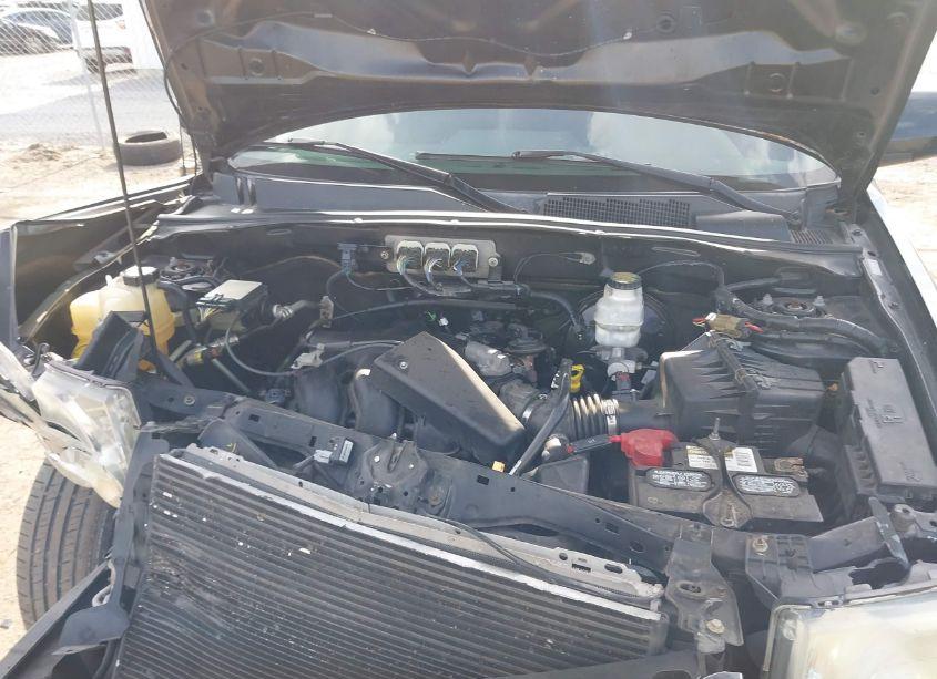 Photo 10 of 2008 Ford Escape LIMITED (VIN 1FMCU94168KB43538)