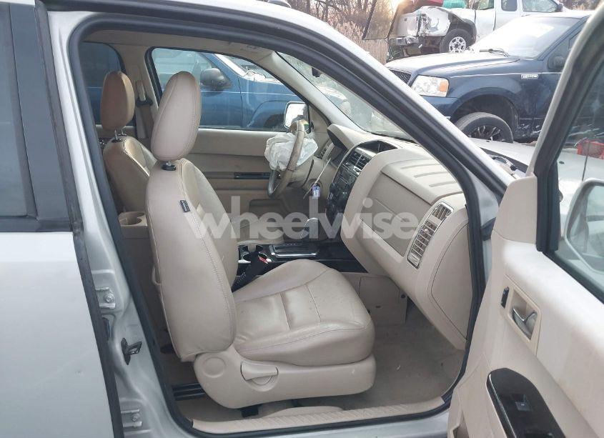 Photo 5 of 2008 Ford Escape LIMITED (VIN 1FMCU94168KC40593)