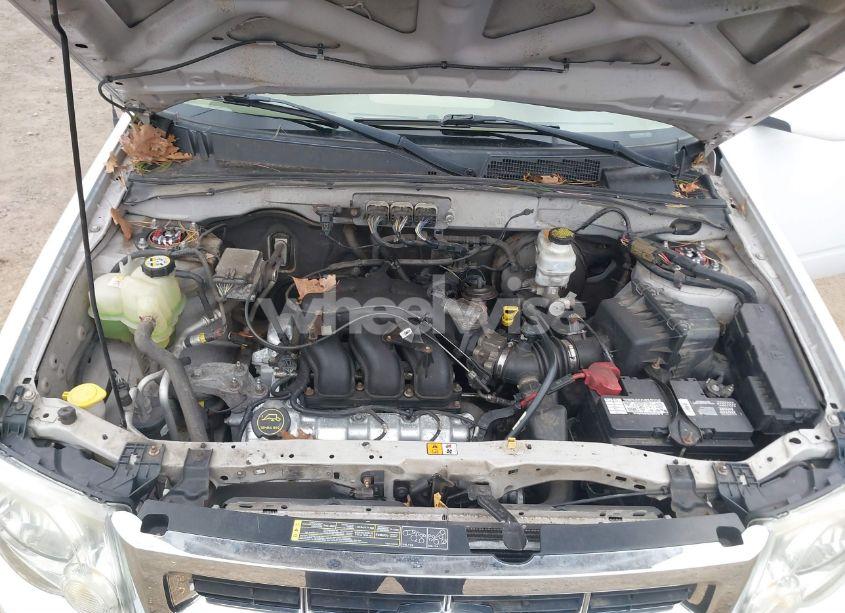 Photo 10 of 2008 Ford Escape LIMITED (VIN 1FMCU94168KC80074)